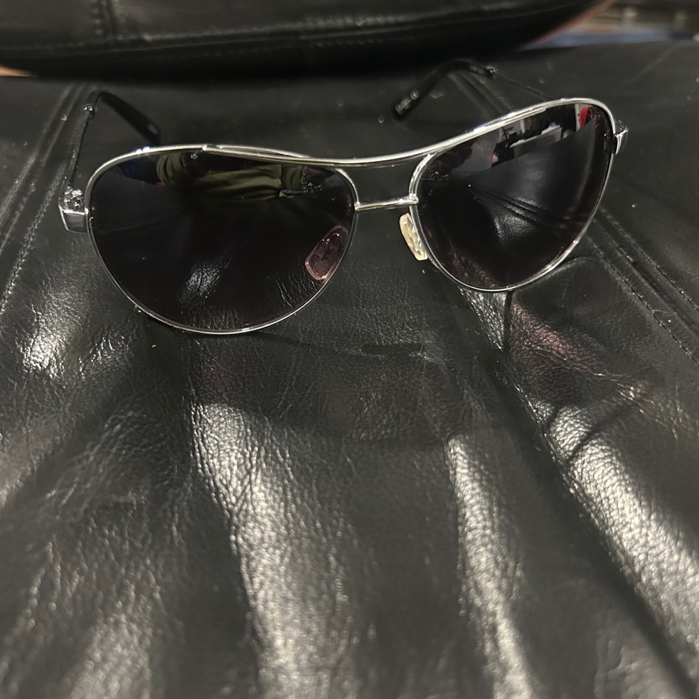 Jessica Simpson Stylish Silver Aviator Sunglasses